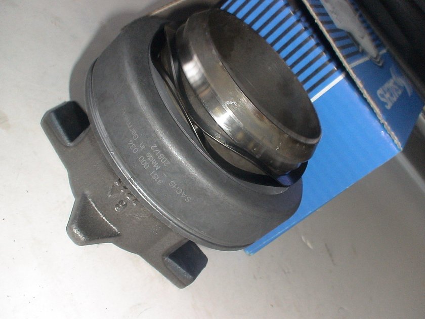 Выжимной подшипник КАМАЗ 6520