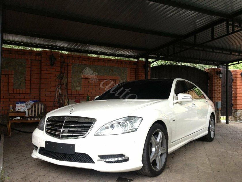 Мерседес 221 белый