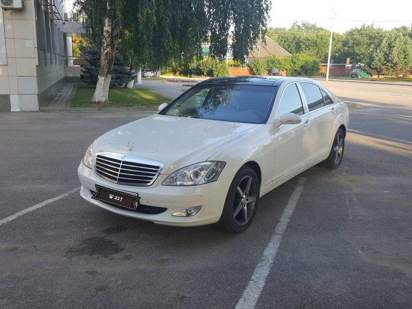 Мерседес 221 белый