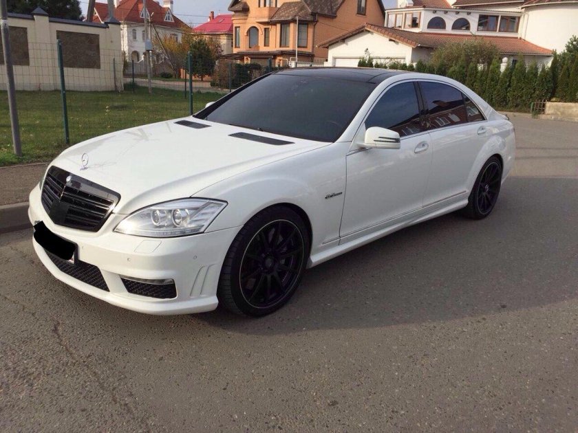 Мерседес 221 AMG белый