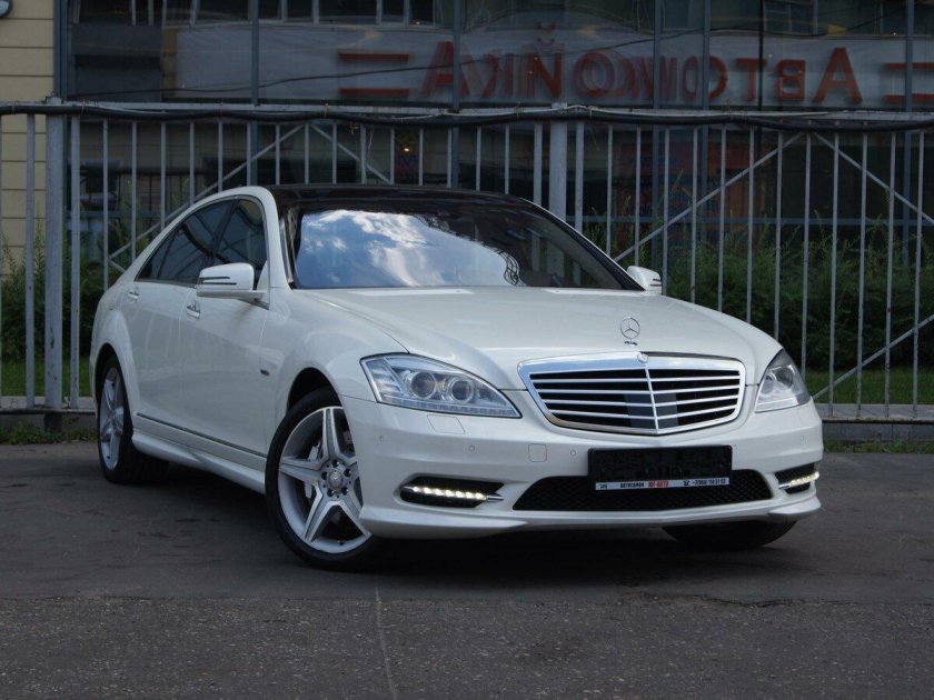 Мерседес s500 w221