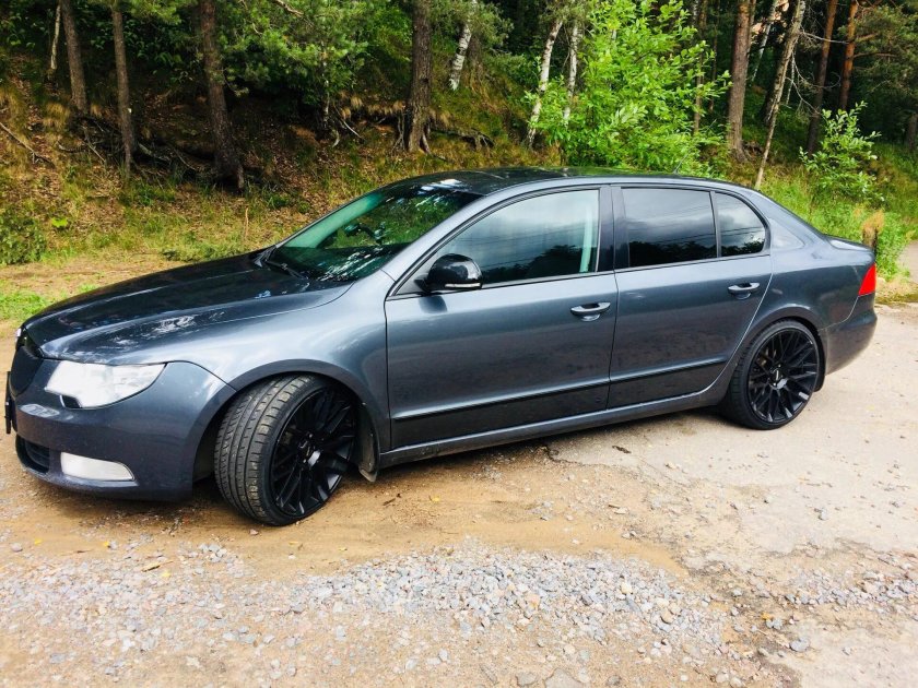 Skoda Superb r18
