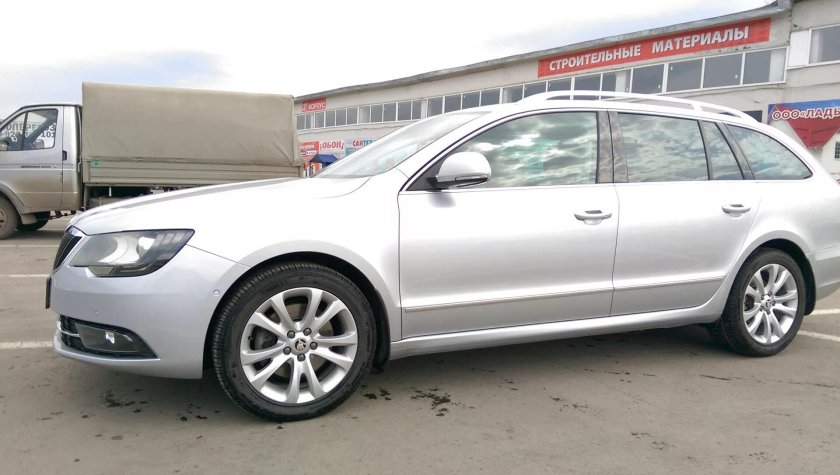 225 50 17 Шкода Суперб