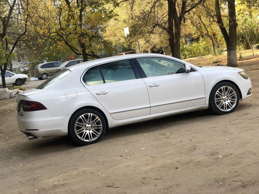 Skoda Superb r18