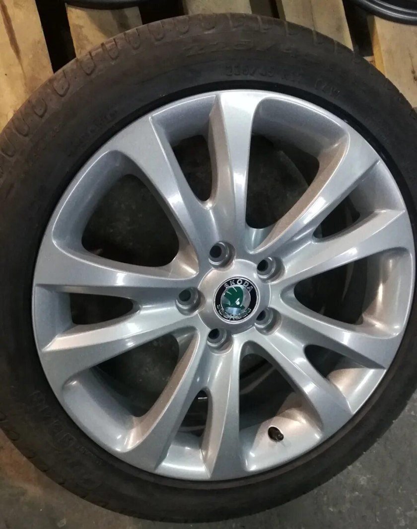 Оригинальные диски на Шкода Суперб 2