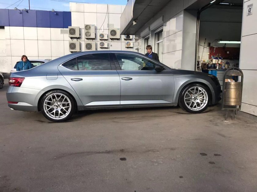 Диски Шкода Суперб 3 r18