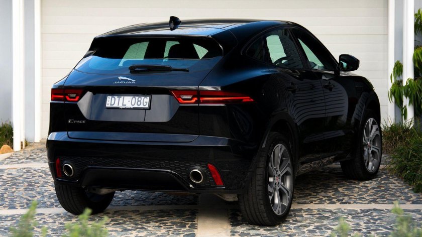 Ягуар кроссовер