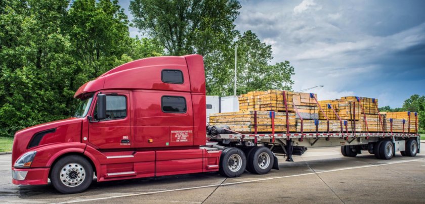 Volvo VNL 780 С прицепом