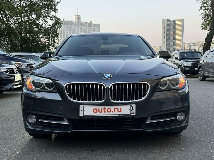 BMW 5er f10 серый софисто