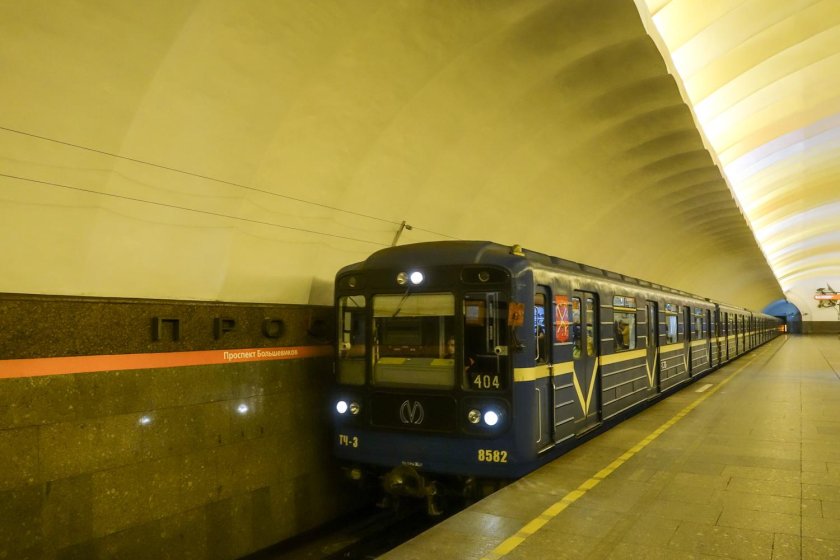 Вагон метро