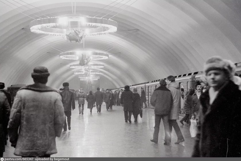 Ленинград станция метро Красногвардейская