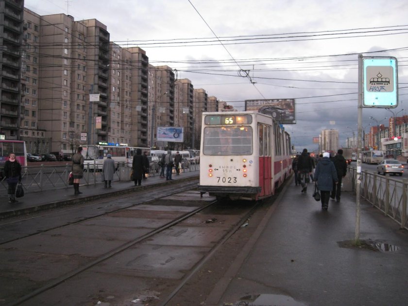 Проспект Большевиков метро