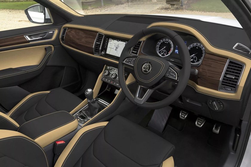 Шкода кодик салон