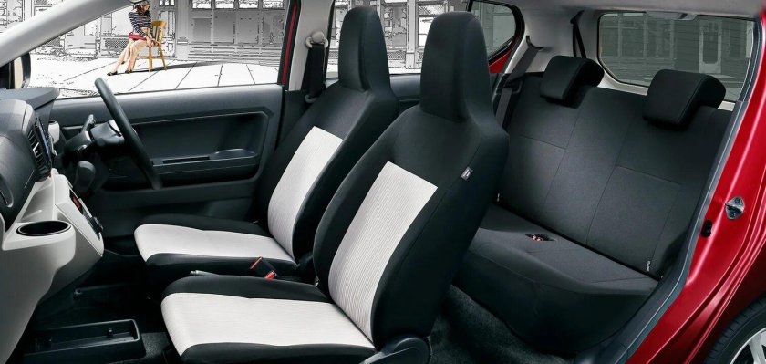Daihatsu Mira салон