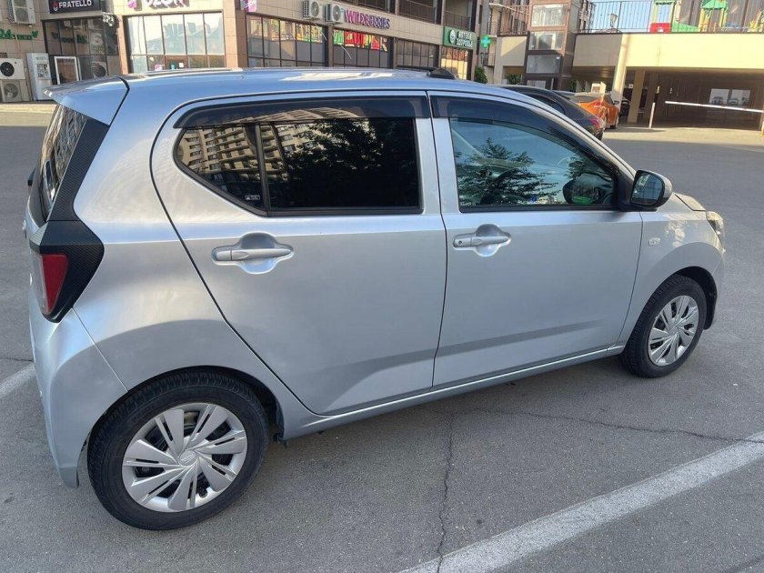 Daihatsu mira e