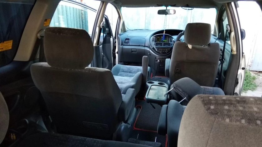 Toyota Estima 2002 салон