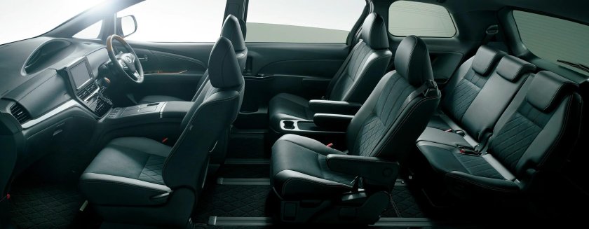 Toyota Estima 2 салон