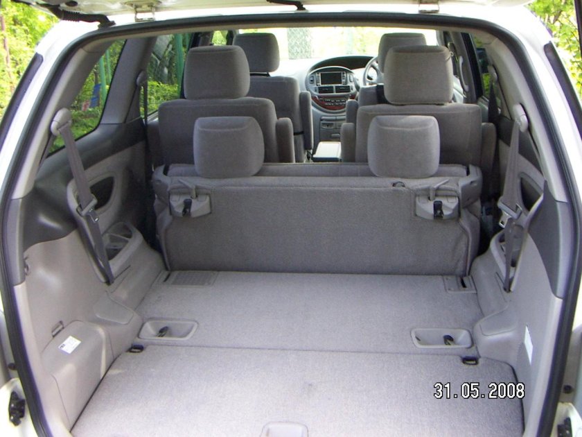 Toyota Estima 2002 салон