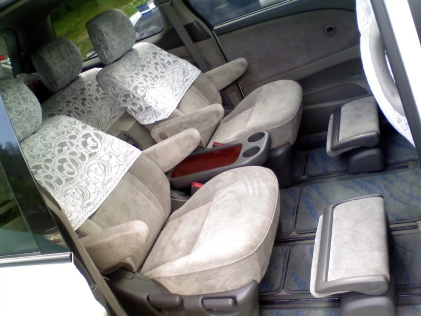 Toyota Estima 2000 салон