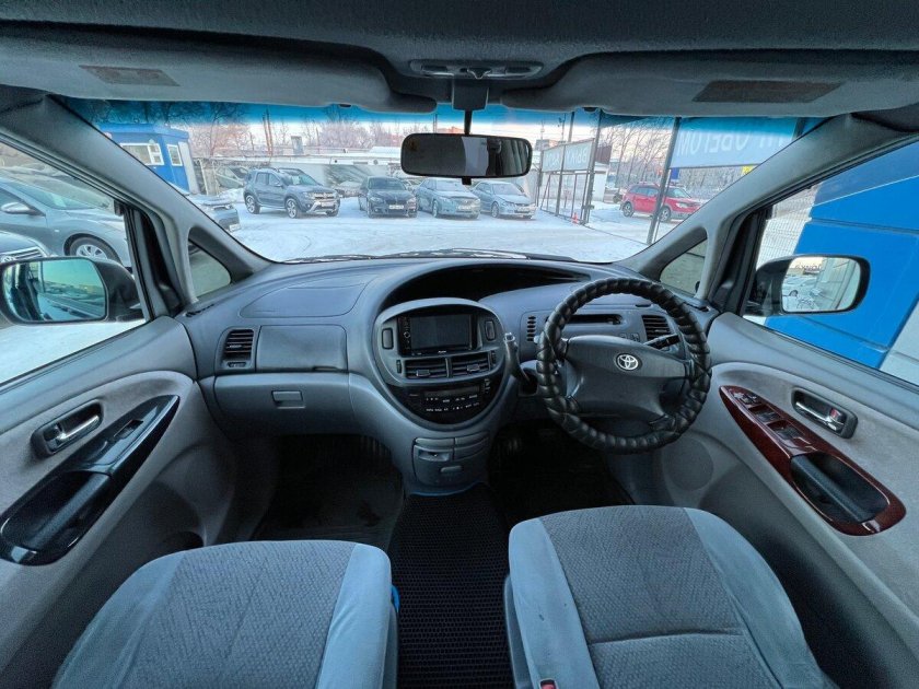 Тойота Эстима 2000