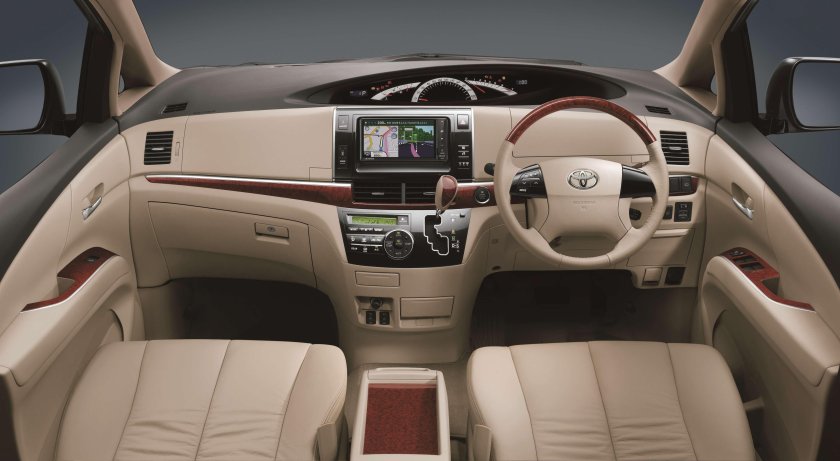 Toyota Estima 2008 салон