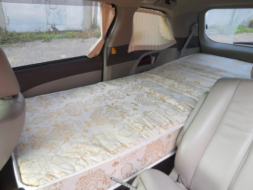 Тойота Эстима салон трансформер