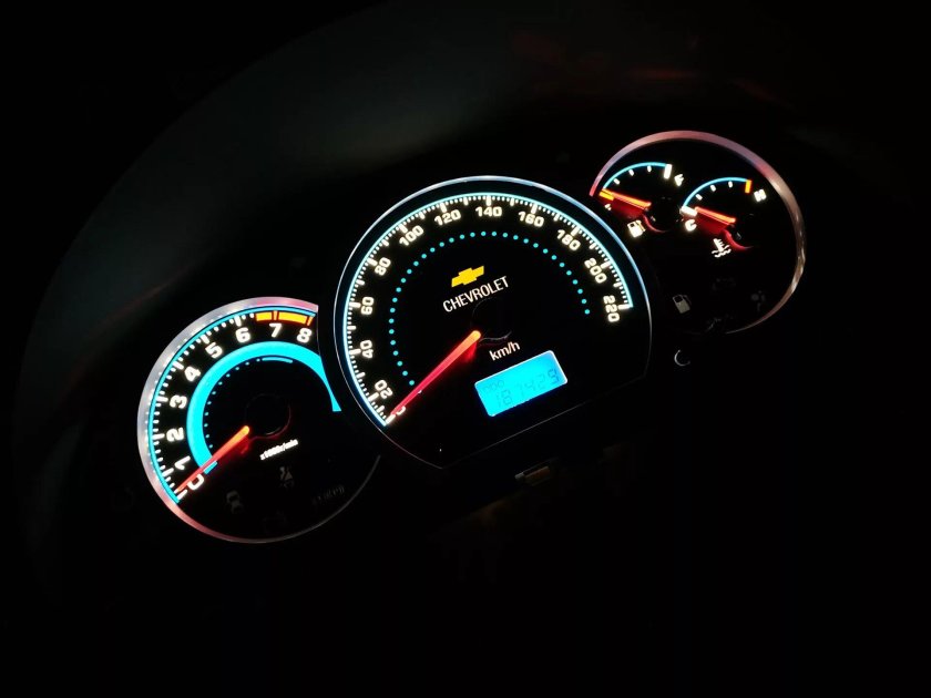 Chevrolet Lacetti приборная панель