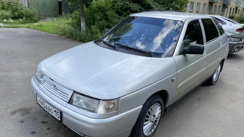 Лада 21122