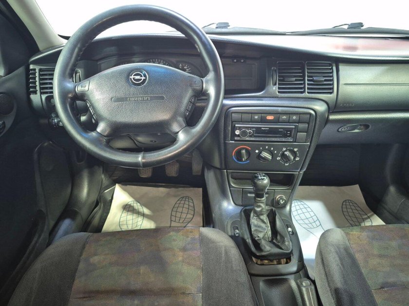 Опель вектра 1.6 1997