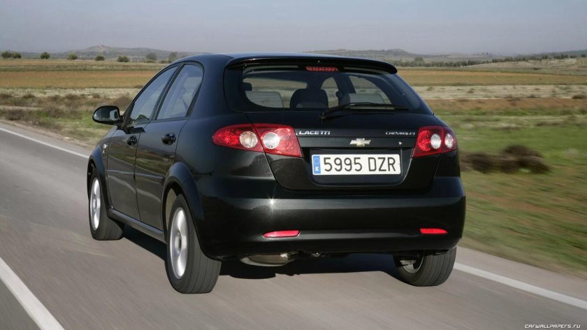 Лачетти хэтчбек 1.6 черный