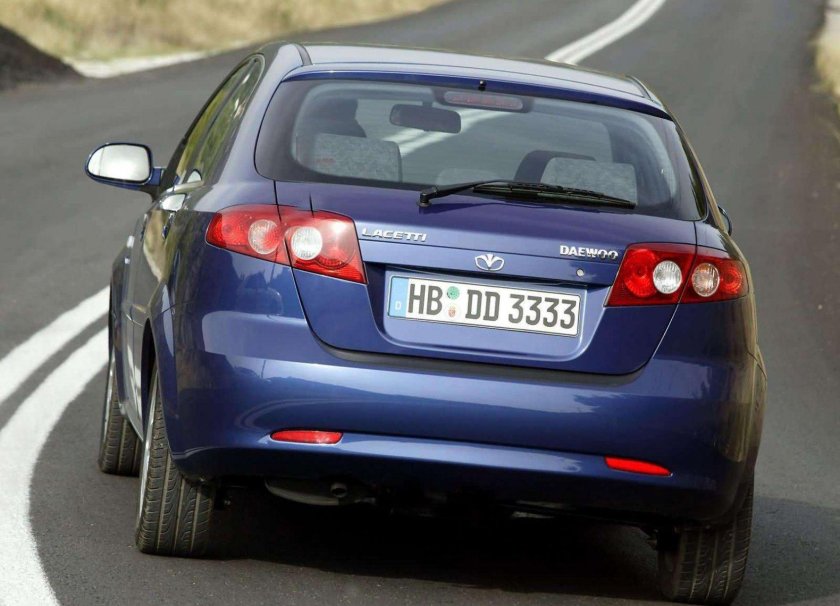 Лачетти хэтчбек сзади