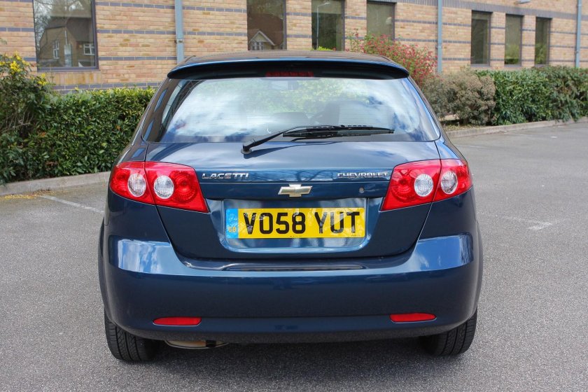 Шевроле Лачетти хэтчбек сзади