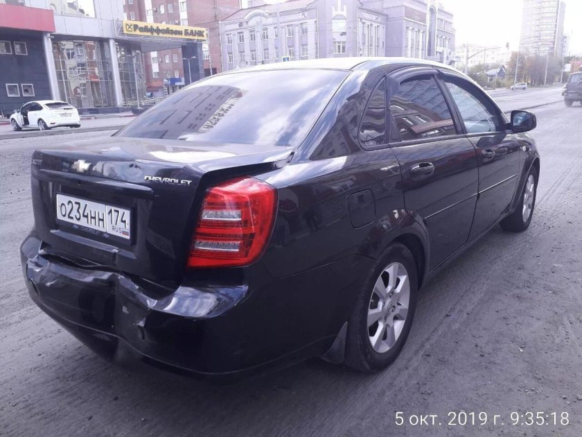 Шевроле Лачетти седан зад