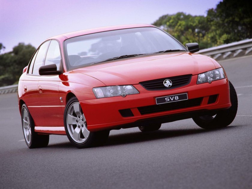 Holden Commodore 3