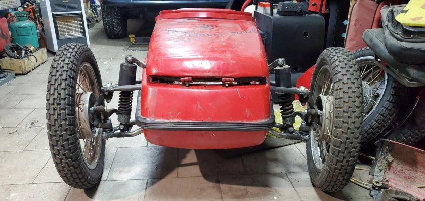 Машинка из мотоциклетной коляски