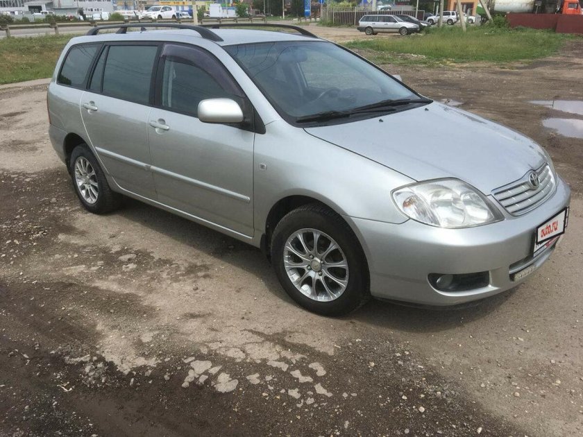Таёта каролла унверсал 2006