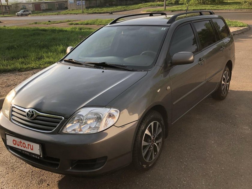Toyota Corolla 2005 универсал