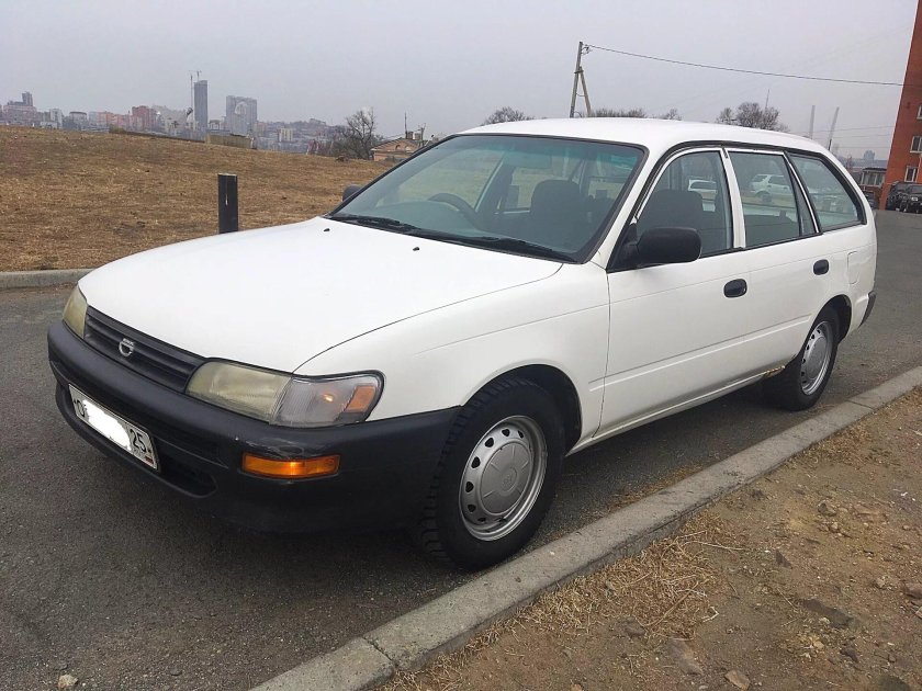 Тайота каролла универсал 1998