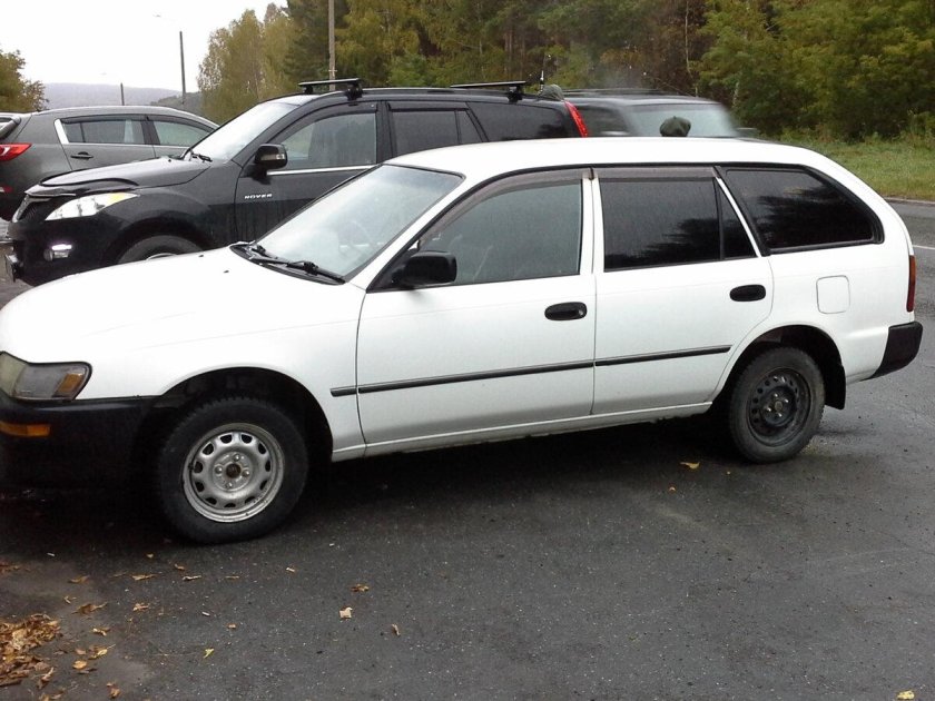 Тойота Королла универсал 1999