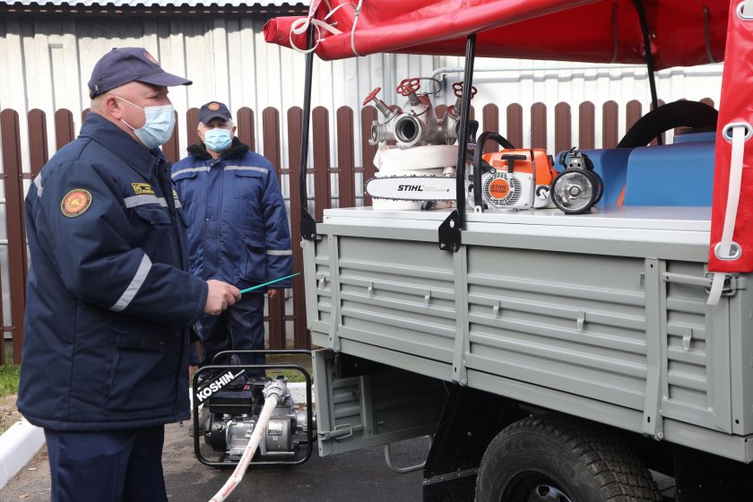 Малый лесопатрульный пожарный автомобиль