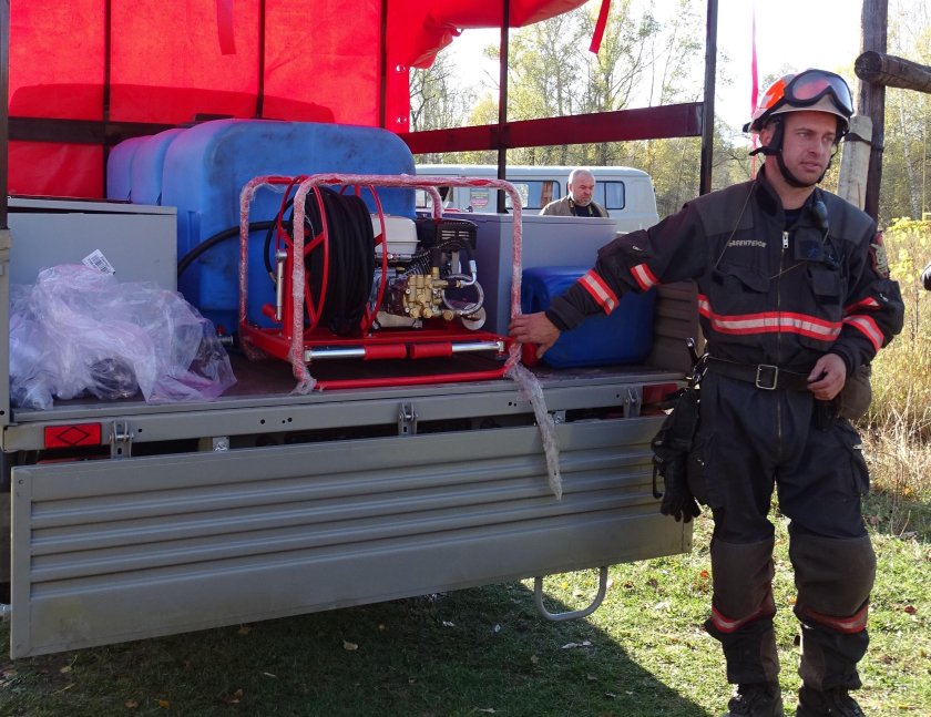 Лесопатрульный пожарный автомобиль