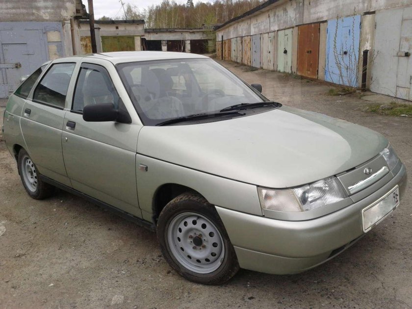 Серебристая Ива 301 ВАЗ 2115