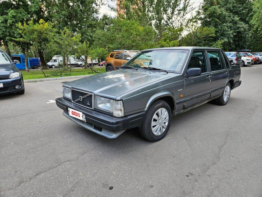 Volvo 740 2.3