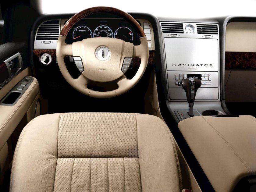 Lincoln Navigator 2