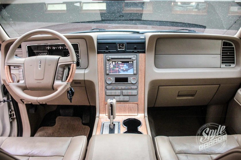 Lincoln Navigator 2004 салон