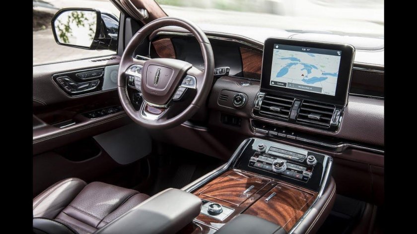 Lincoln Navigator 2021 Interior