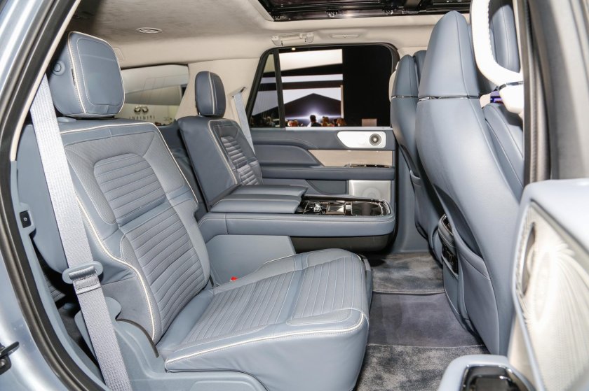 Lincoln Navigator 2022 салон
