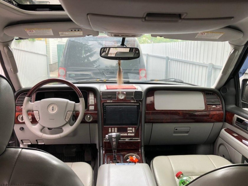 Lincoln Navigator 2