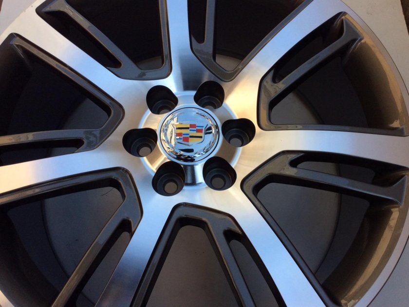 Диски Кадиллак Эскалейд r22