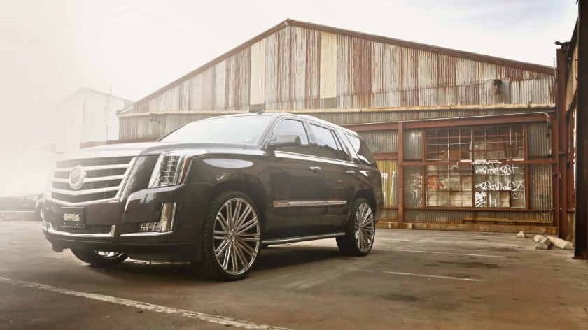 Кадиллак Эскалейд на 22 дисках